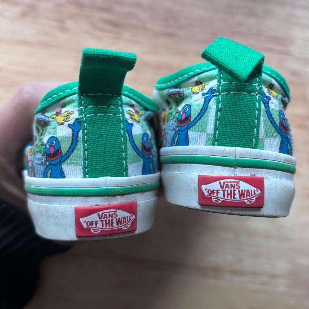 Sesame Street x Vans Sneakers (toddler 7) sold out collab - Picture 3 of 6